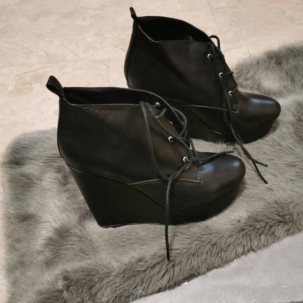 Bnwt boots Y2K style size 9